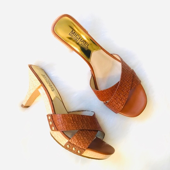 Michael Kors Sandals - Picture 5 of 7